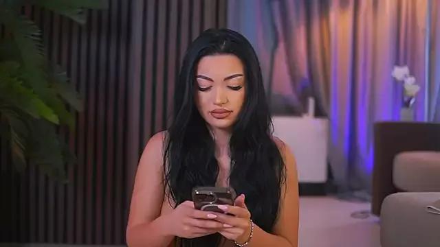 Bella_DiamonDP from StripChat is Freechat