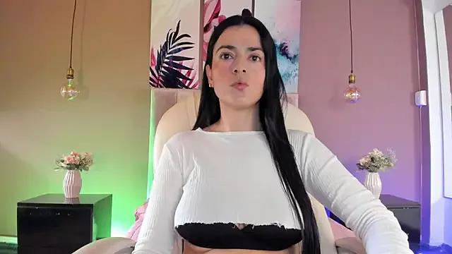 BellaClaiir from StripChat is Freechat