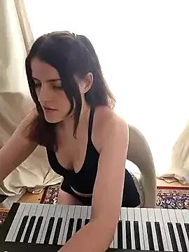 BelleFelicitas from StripChat is Freechat