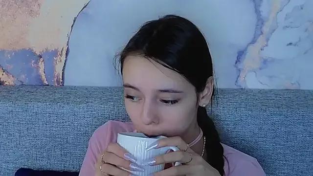 BerryTeen from StripChat is Freechat