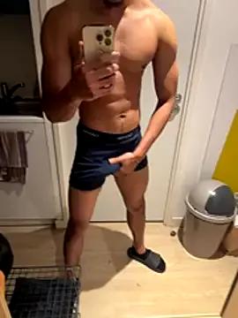 bigDickParis92 from StripChat is Freechat