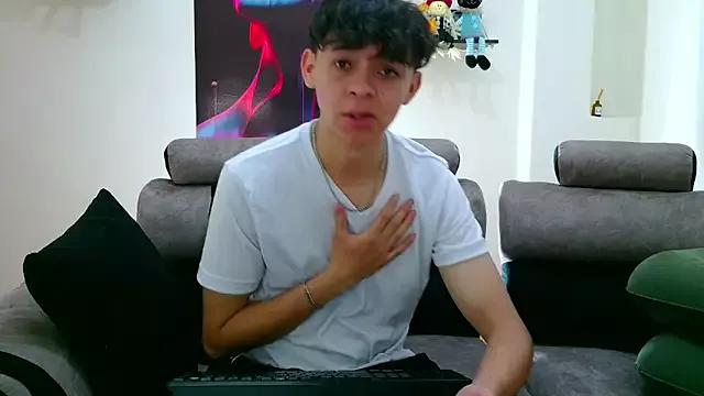bluewolf247 from StripChat is Freechat