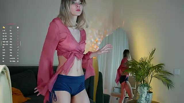 BlushMuse from StripChat is Freechat
