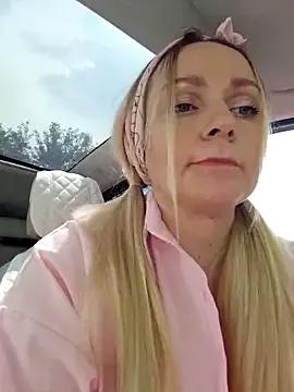 Bondgirl_013 from StripChat is Freechat
