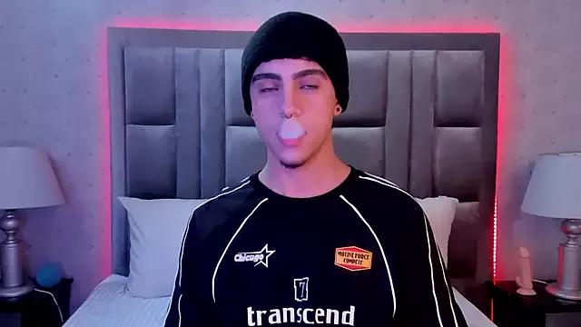 BrannTaylor from StripChat is Freechat