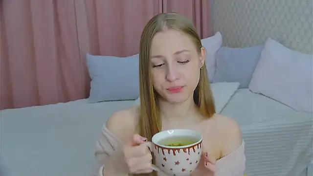 BritneyCruze from StripChat is Freechat