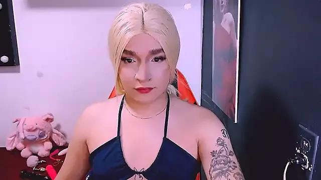 bubble_red from StripChat is Freechat