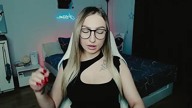 Try the thrill of flirt babes with our cam hosts, featuring unclothed wildness while getting naked and playing with their favored sex toys.