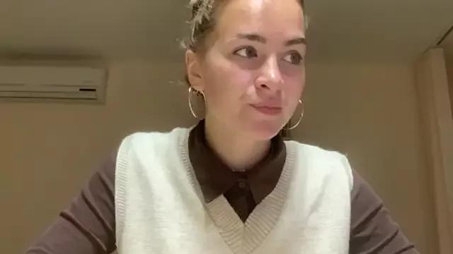 BunnyTiedeman from StripChat is Freechat