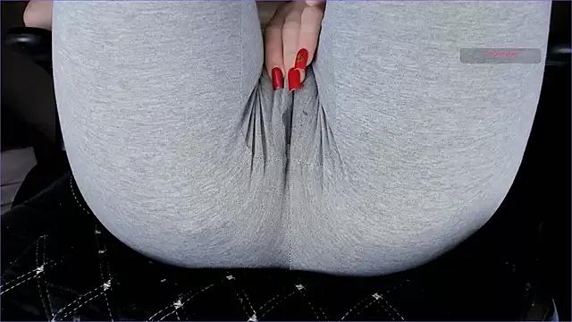 Cameltoe_squirt_inPants from StripChat is Freechat