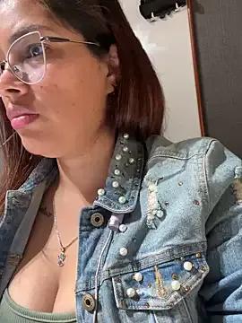 Camila_Garcia_ from StripChat is Freechat