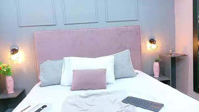 Camila_Hill_ from StripChat is Freechat