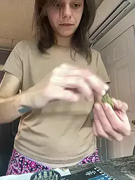 Candy_Shower from StripChat is Freechat