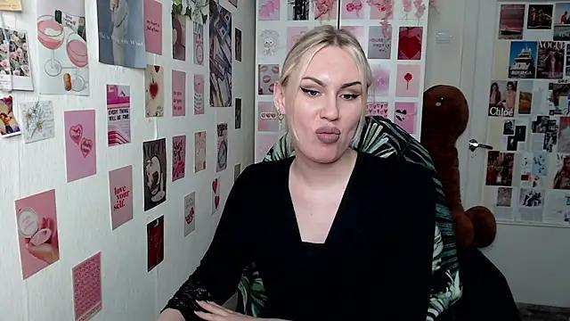 Try the thrill of flirt babes with our cam hosts, featuring unclothed wildness while getting naked and playing with their favored sex toys.