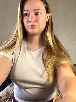 Caramelle_Sugar from StripChat is Freechat