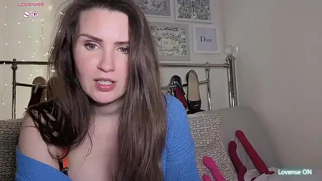 Cardi_Queen_ from StripChat is Freechat