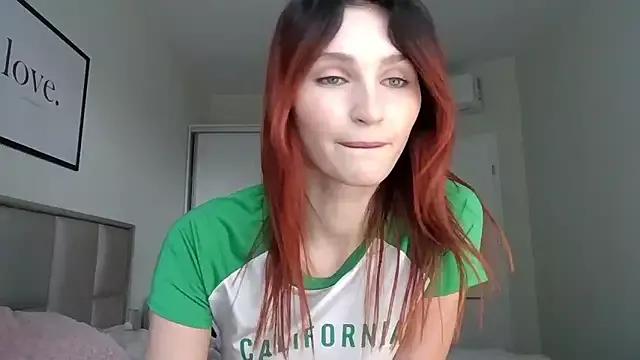 CarmelinaShow from StripChat is Freechat