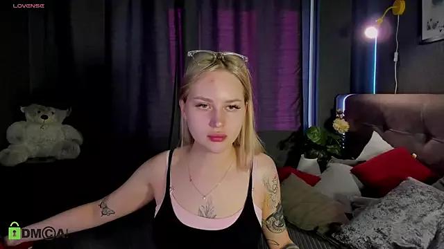 Try the thrill of flirt babes with our cam hosts, featuring unclothed wildness while getting naked and playing with their favored sex toys.