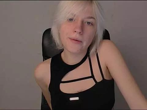 Cassie_Del from StripChat