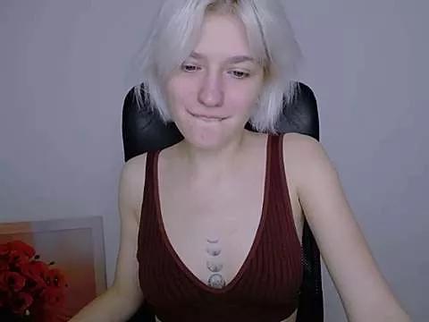 Cassie_Del from StripChat