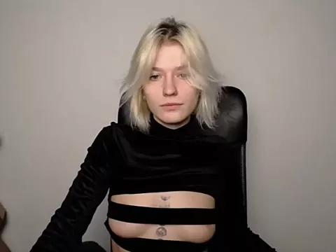 Cassie_Del from StripChat