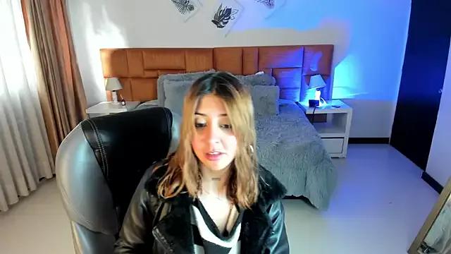 Catti_Brie from StripChat is Freechat