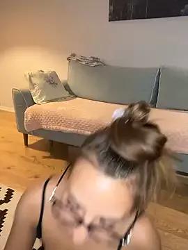 Photos of Celine_charme from StripChat is Freechat