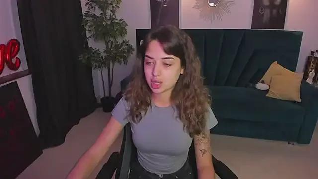 CharleneWoods from StripChat is Freechat