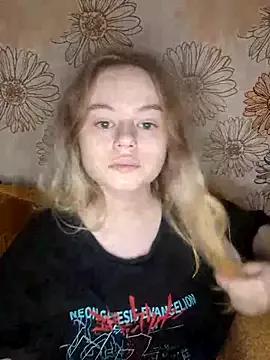CherrySllipper from StripChat is Freechat