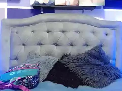 ChloeTabooLittleEx webcams show profile image 