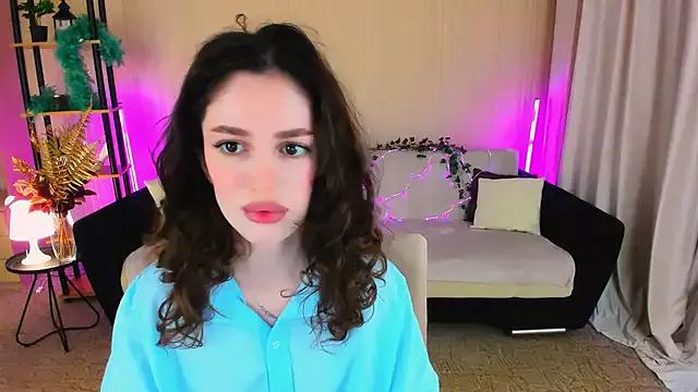 ChristinaConteeree from StripChat is Freechat
