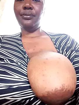 chubbydoll122 from StripChat is Freechat