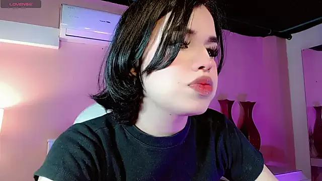 ClaudiaSophia from StripChat is Freechat