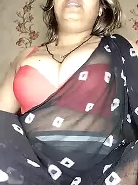 CLEAVAGE_QUEEN07 from StripChat is Freechat