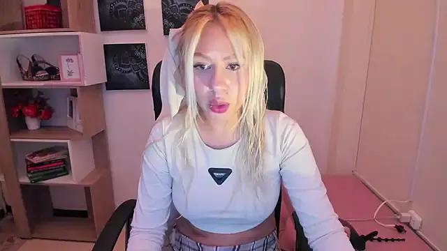 Try the thrill of flirt babes with our cam hosts, featuring unclothed wildness while getting naked and playing with their favored sex toys.