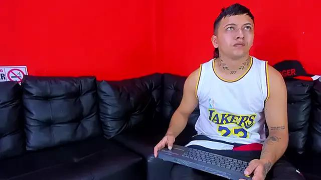 COUPLE_PERVERTED_ from StripChat is Freechat