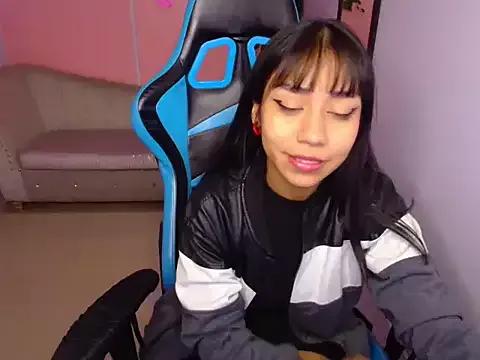 cristal11_ch from StripChat is Freechat