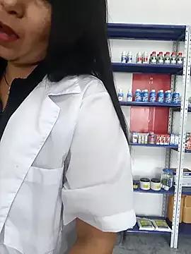 Cristal_jennerr from StripChat is Freechat