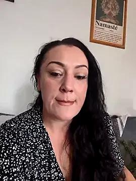 Curvy-Cowgirl36XX from StripChat is Freechat