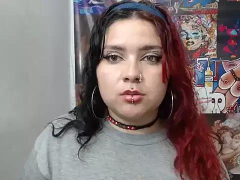 Curvy-Queen from StripChat is Freechat