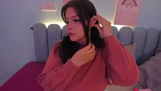 curvy_rousi from StripChat is Freechat