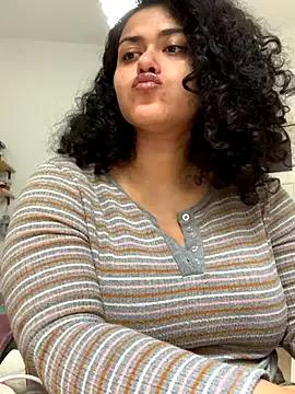 Curvydesifromgermany from StripChat is Freechat