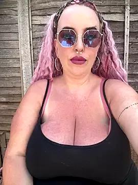 CurvyDoll_KateX from StripChat is Freechat