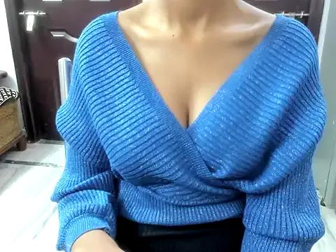 Cute-alishaa from StripChat is Freechat