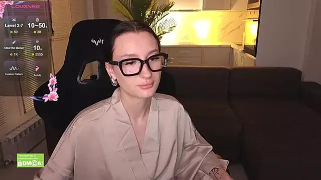 CyberBabyUp from StripChat is Freechat