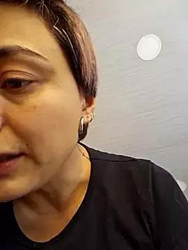 Daniela_Leonn from StripChat is Freechat