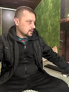 DanielOhCool from StripChat is Freechat