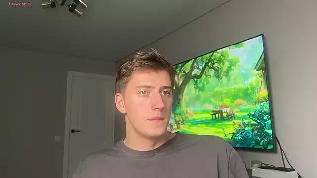 DaniHort from StripChat is Freechat