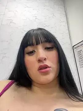 Daphnee-x from StripChat is Freechat