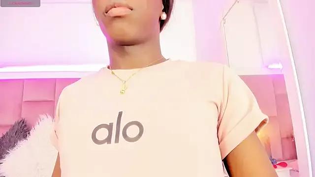 DaphneLloyd from StripChat is Freechat
